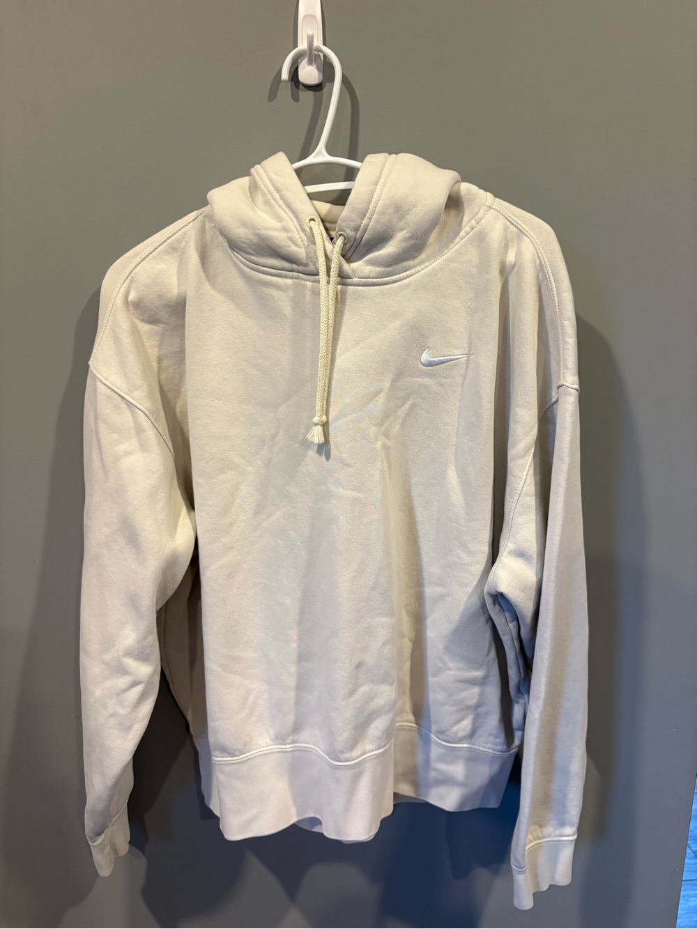 Nike Men’s Off-White Pullover Hoodie